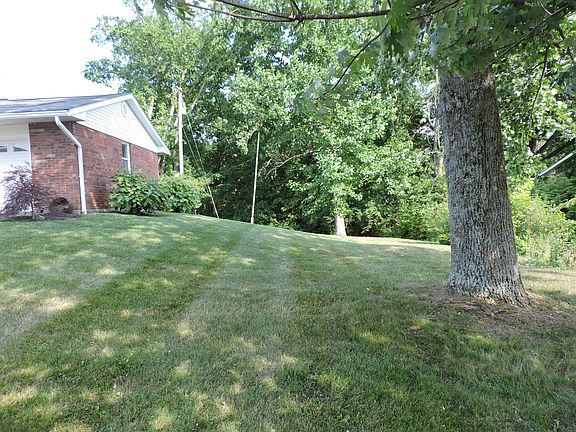 OTHER SIDE W/SLIGHT SLOPE