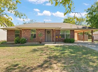 625 N Church St, Pilot Point, TX 76258