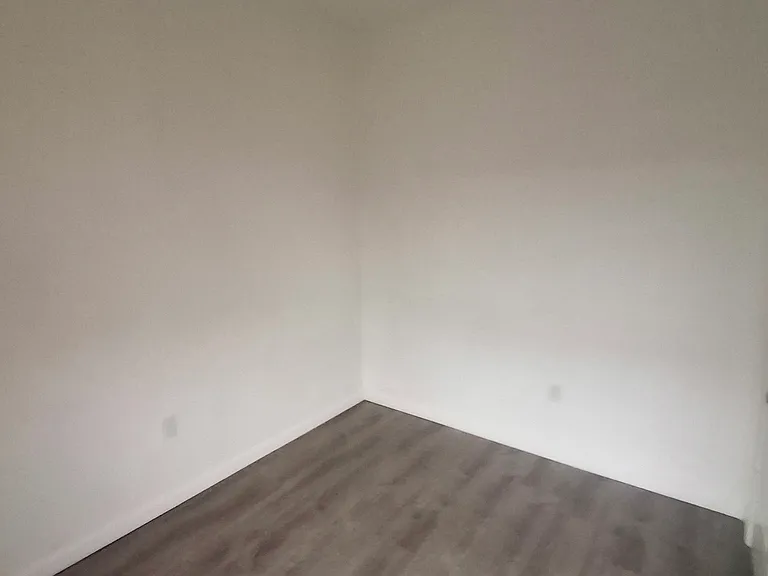170 E 205th St #3 — Photo 2
