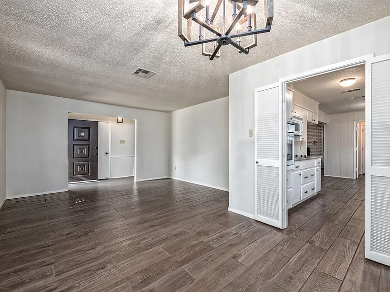424 Richland Dr — Photo 5