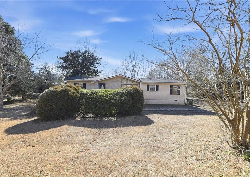 1st image of 2415 Hi Roc Rd NE