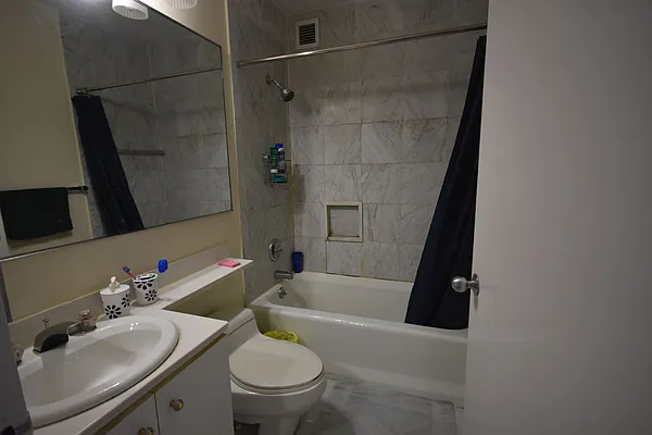 Rented by Luxury Habitat | media 25