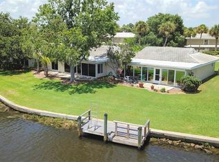 11574 W Bayshore Dr, Crystal River, FL 34429