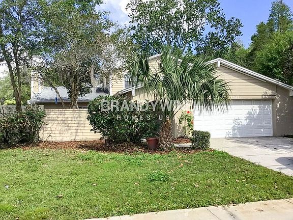 3rd image of 16717 Foothill Dr