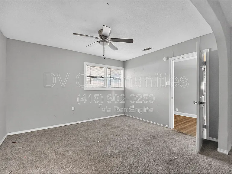 3901 Dakota Trl — Photo 15