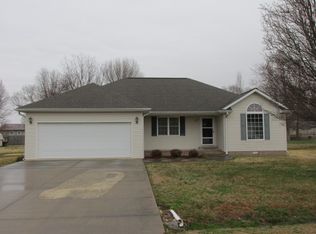103 Parkview Dr, Dexter, MO 63841