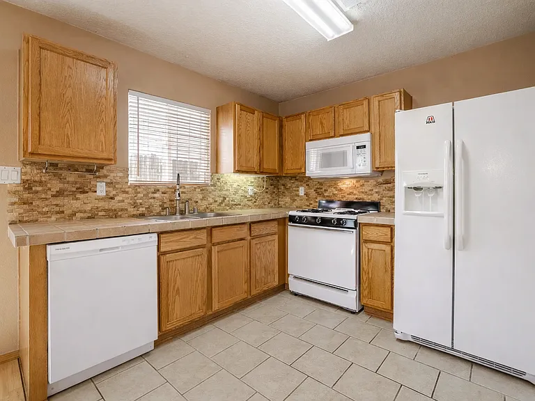2216 Sea Foam St NW — Photo 5