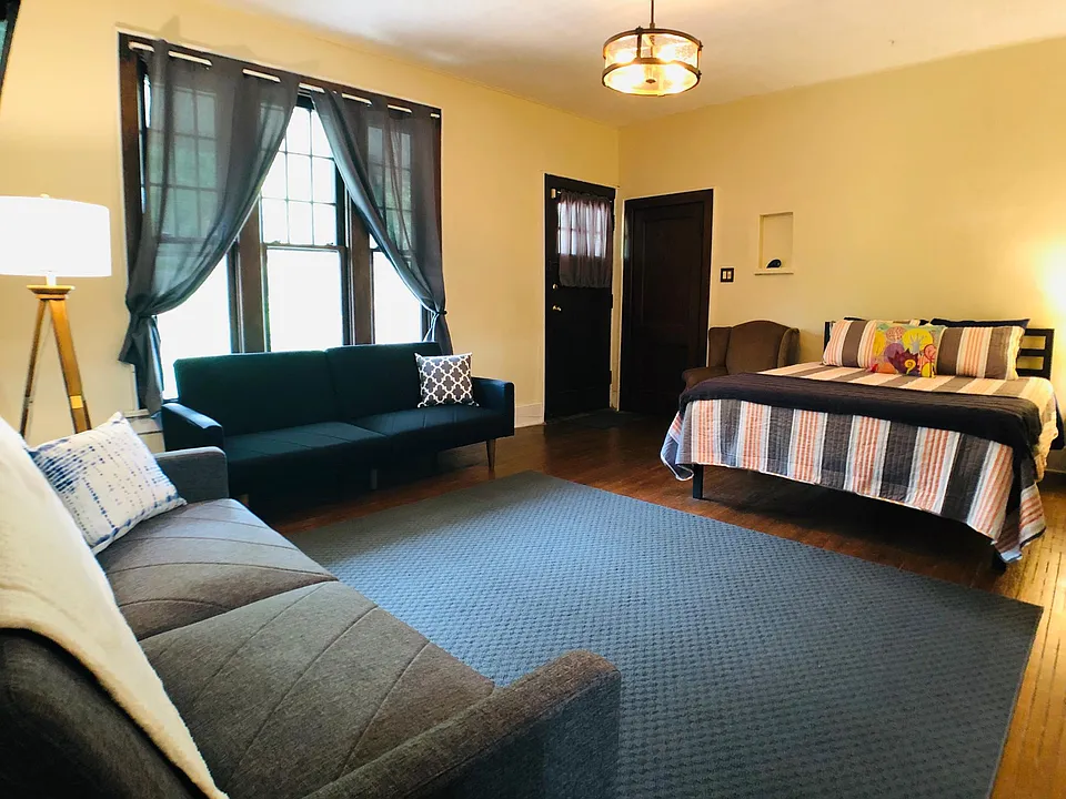 Front living room (was being used as a bedroom)
