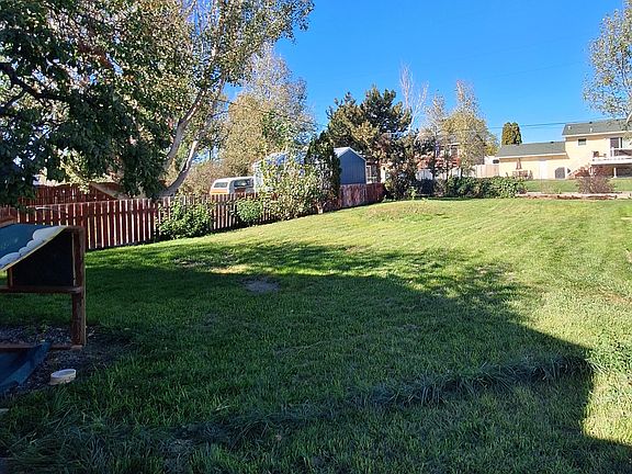 3rd image of 1045 Crist Dr