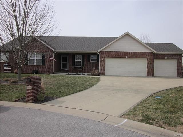 1st image of 329 Glenrock Ln