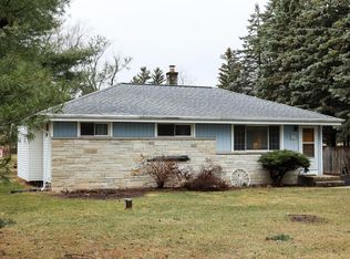 W227N6031 Lynwood Dr, Lisbon, WI 53089