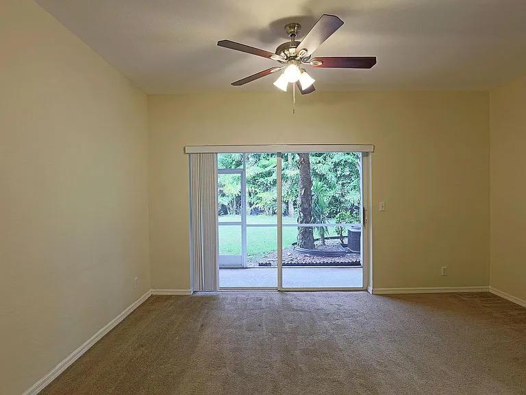 8205 Pacific Beach Dr — Photo 4