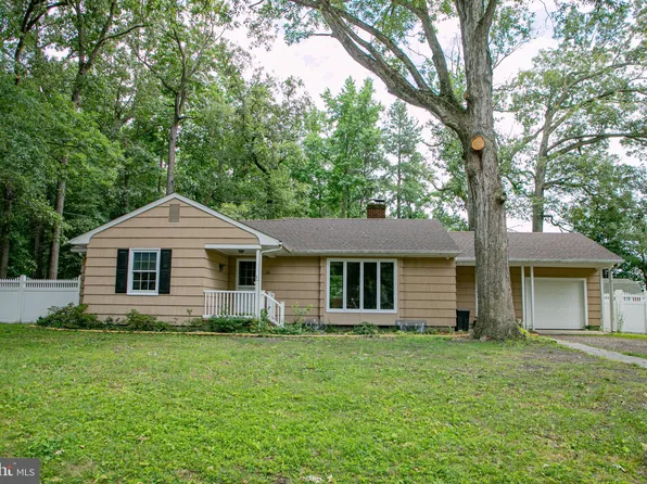 136 Oak Lane Dr, Laurel, DE 19956