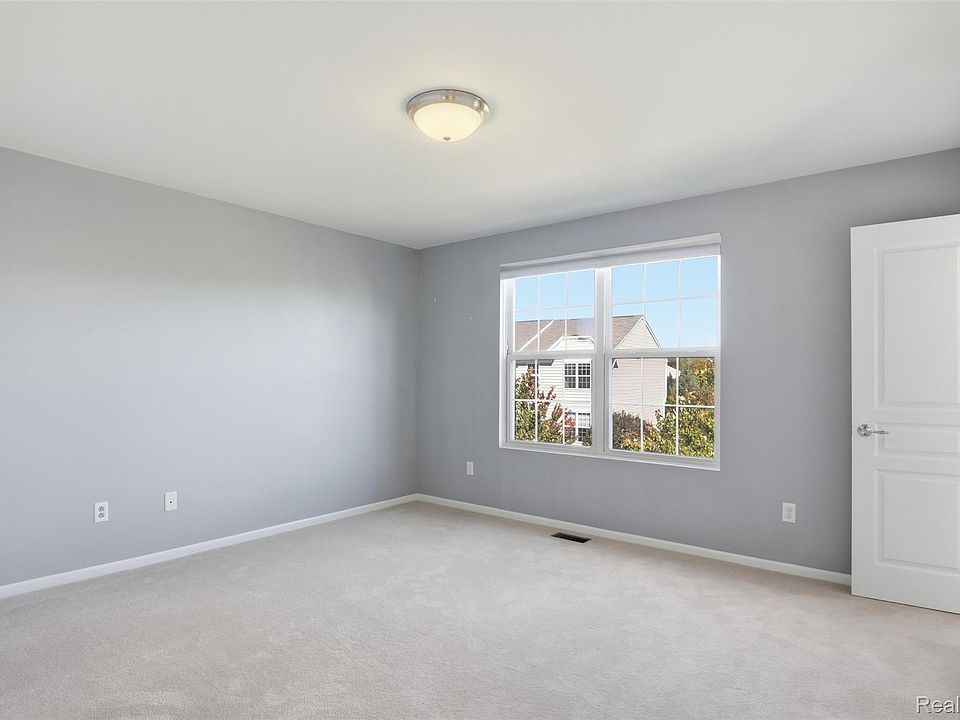 27965 Middleton Dr, photo 27