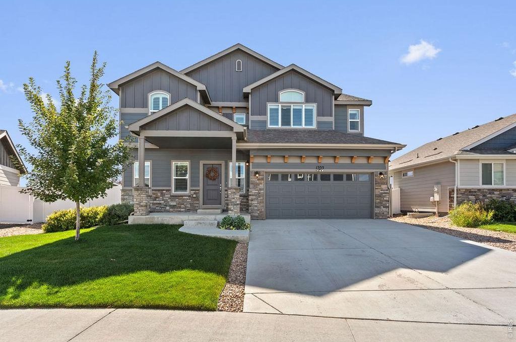 1555 Corby Dr