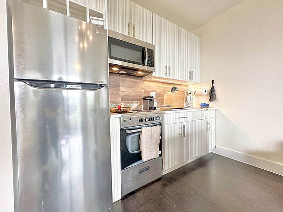 4th image of 519 Eastern Pkwy #4B