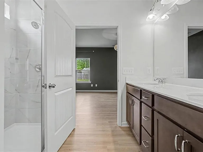 514 Denton Dr — Photo 21