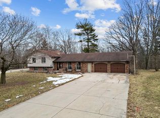 2836 Continental Dr, Green Bay, WI 54311