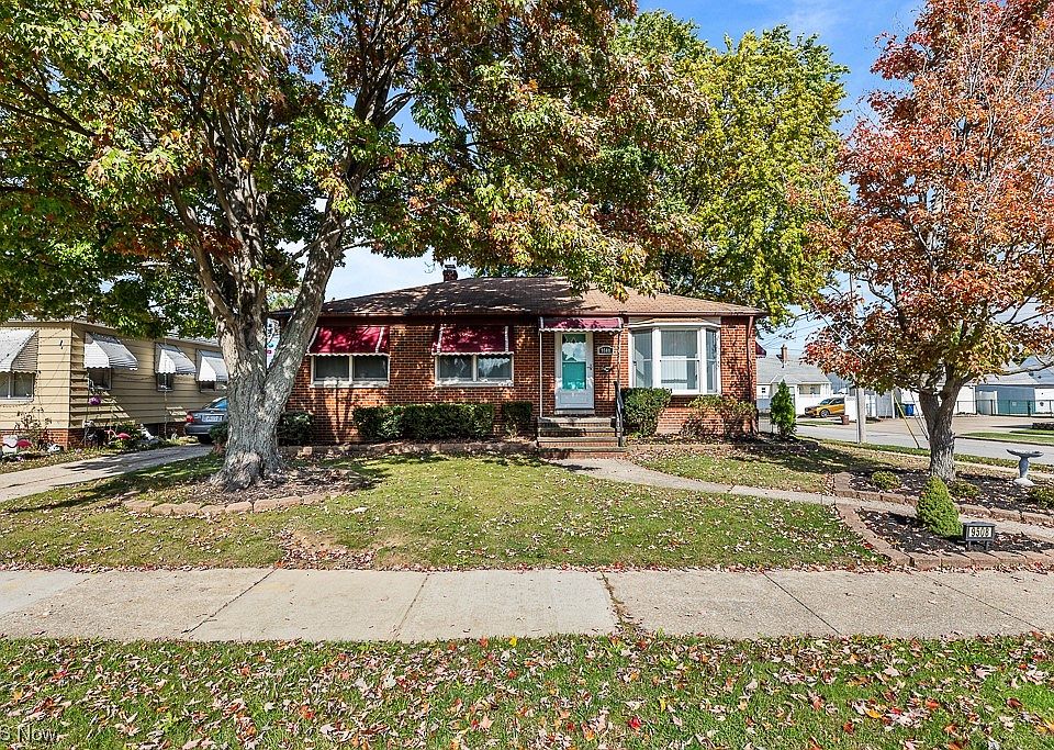 1st image of 9508 Behrwald Ave