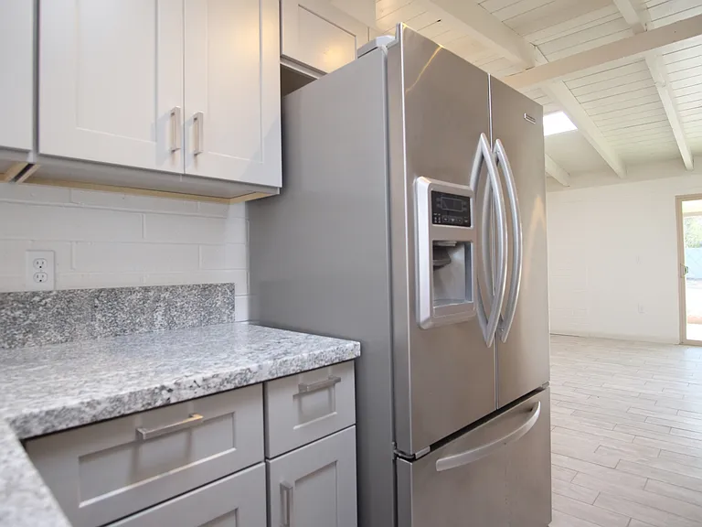 919 N Catalina Ave — Photo 9