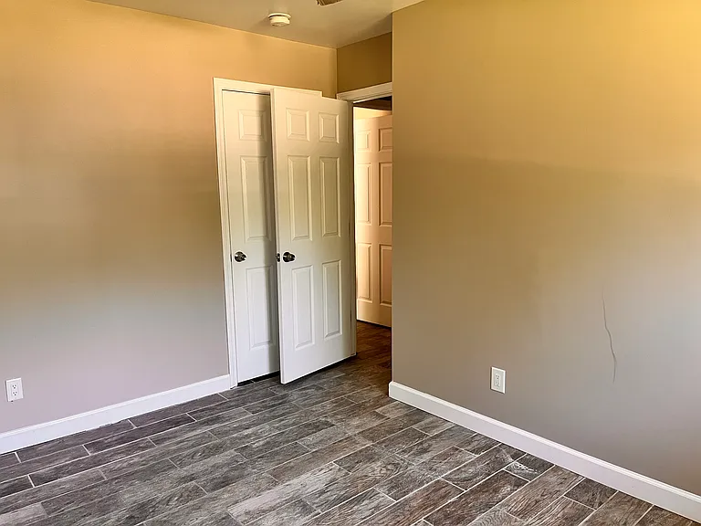 1053 Stevenson St — Photo 4