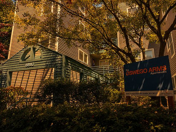 2nd image of 6840 Oswego Pl NE APT 102
