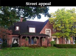 1065 N Riverside Ave, Saint Clair, MI 48079