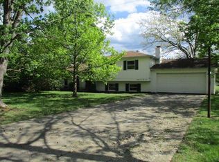 8757 Bluebird Dr, West Chester, OH 45069