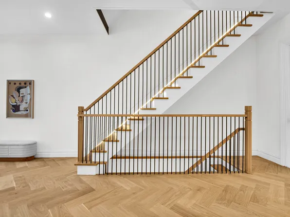 408 Monroe Street image 14 of 31