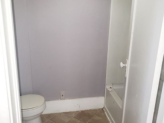 3rd image of 110 Church Ave NE