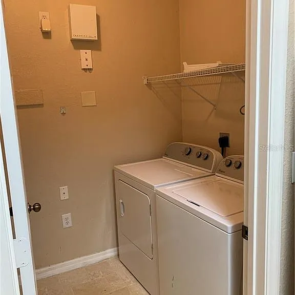 2402 Courtney Meadows Ct #101 — Photo 26
