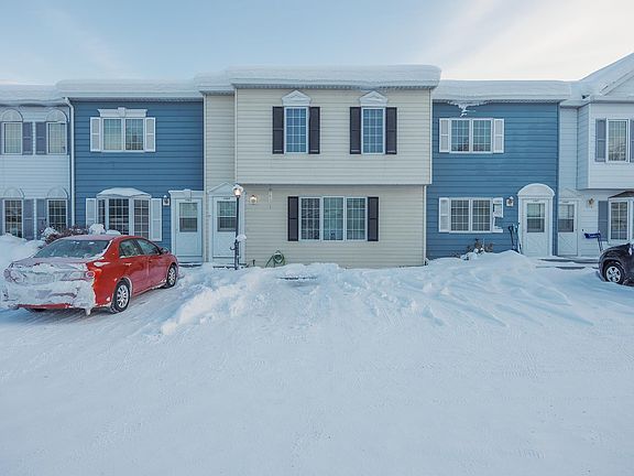 2nd image of 1585 Gillam Way