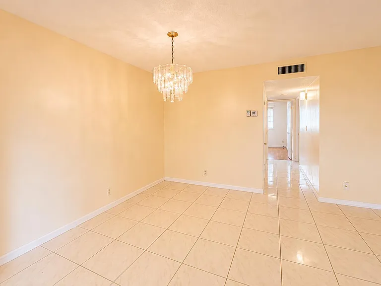 5300 Washington St #S313 — Photo 5