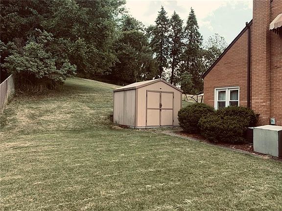 5th image of 425 Parkridge Dr