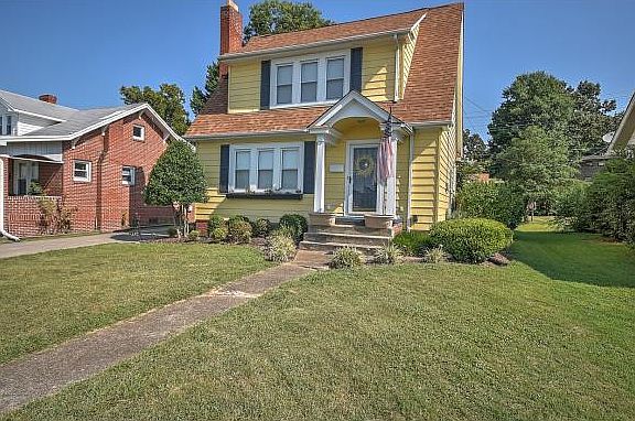 5th image of 1442 E Center St