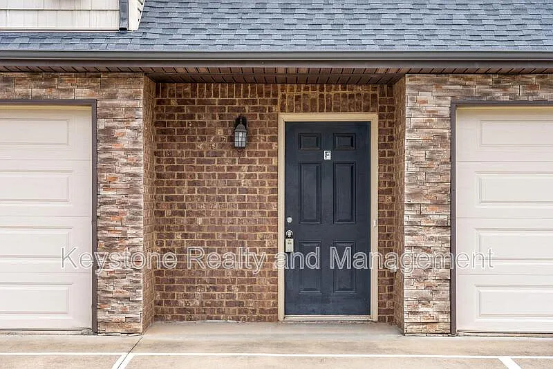 2 bed, 2.5 bath, 1200 sqft, $1,395 — Photo 2