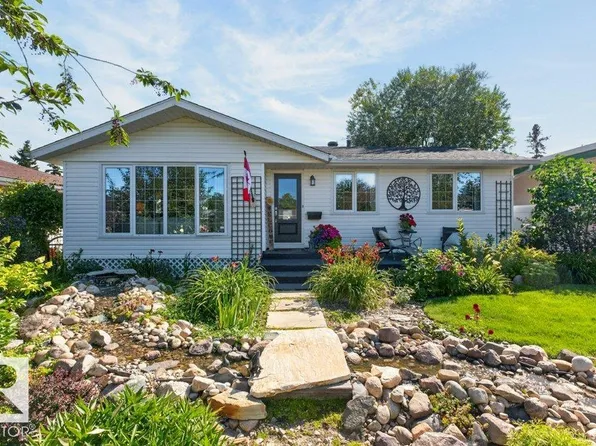 9047 52nd St NW, Edmonton, AB T6B 1G1