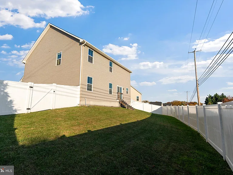 311 Sunrise Ct — Photo 61