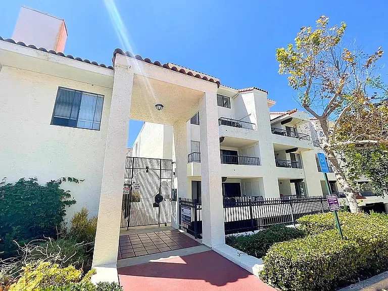 3525 Lebon Dr #101 — Photo 3