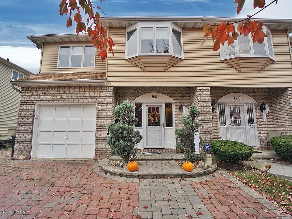1st image of 766 Maguire Ave