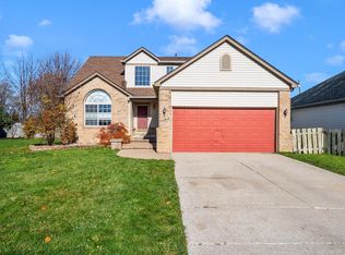 26395 Rosebriar Dr, Chesterfield, MI 48051