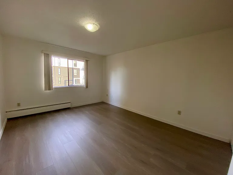 10181 149th St #106 — Photo 17