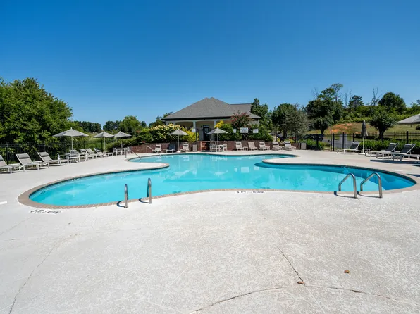 Smoky Crossing Apartment Homes