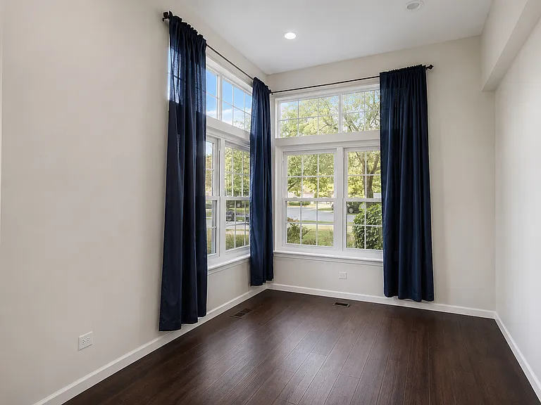 110 Thistle Ct — Photo 3