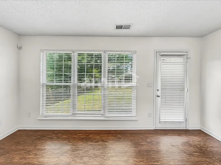 12627 Waterfall Pl — Photo 8