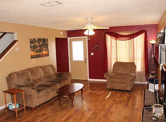 4th image of 108 Tuck St