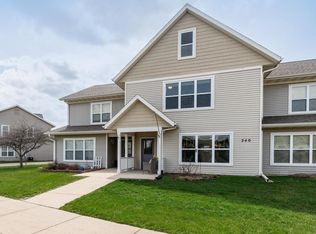 240 S Musket Ridge Dr APT 3, Sun Prairie, WI 53590