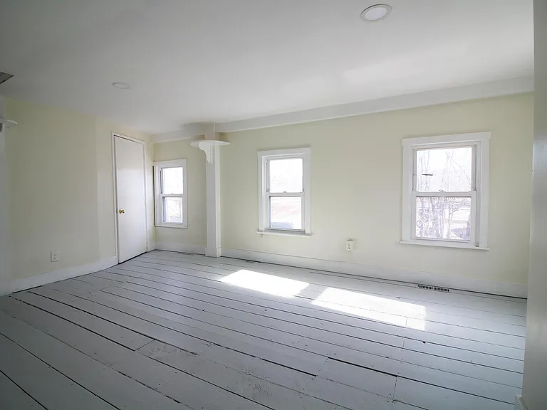 165 W Main St #2 — Photo 7