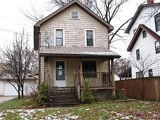 2nd image of 931 Sackett Ave