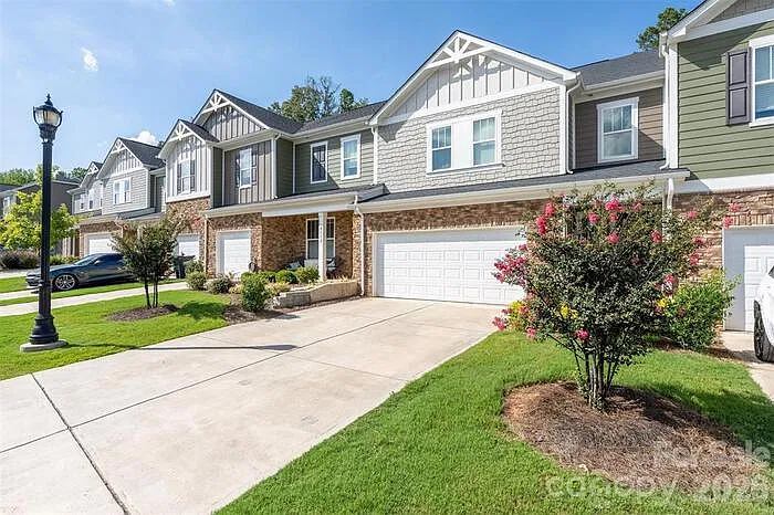 8108 Merryvale Ln